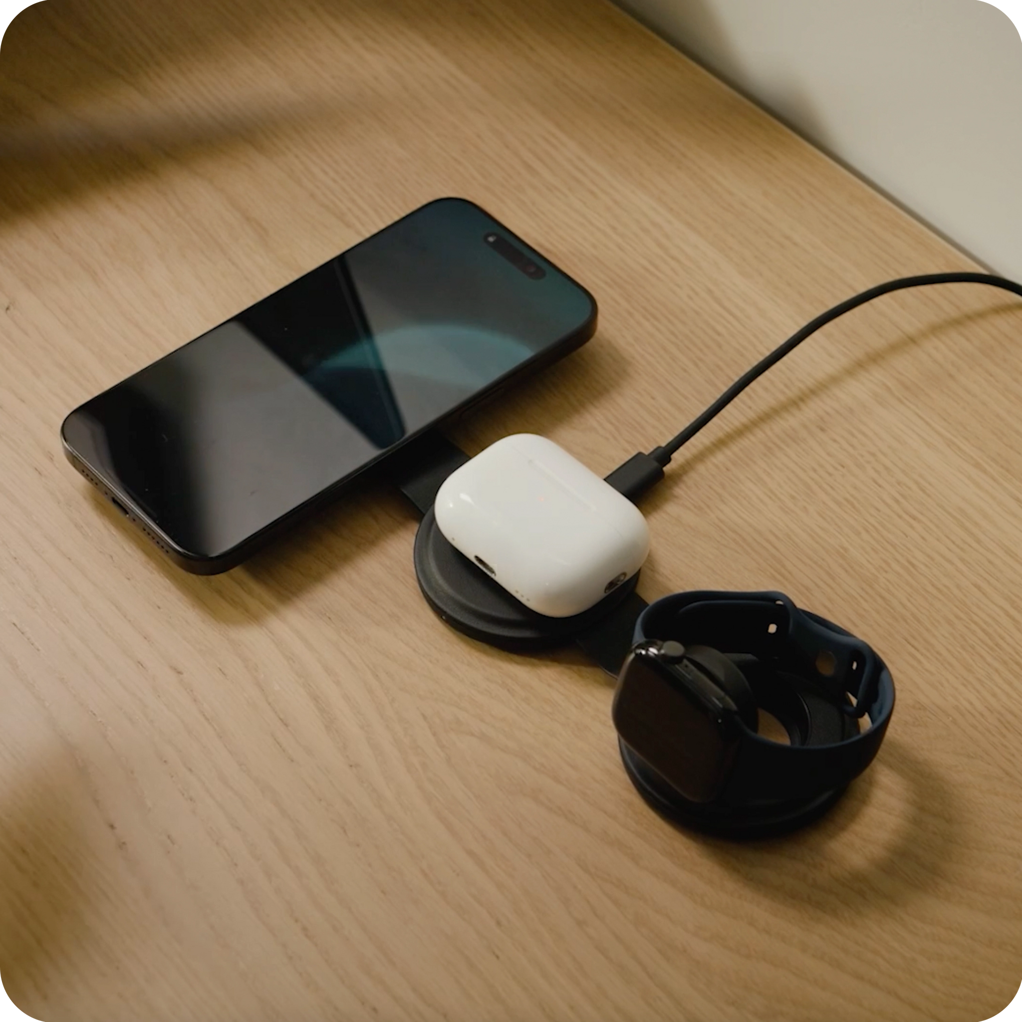 OntheGo™ 3-in-1 Charger Satechi Desert Rose