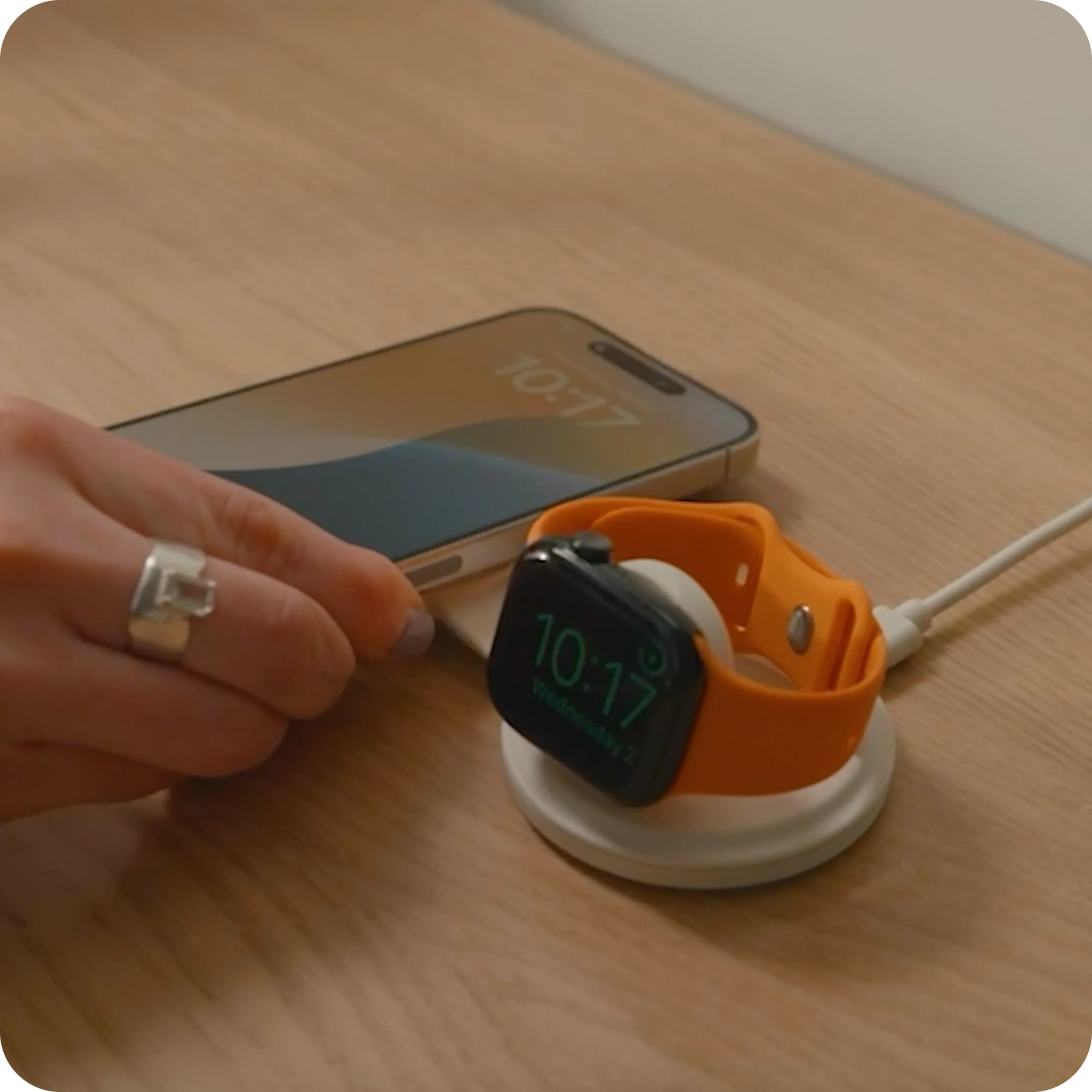 OntheGo™ 2-in-1 Charger Satechi Black